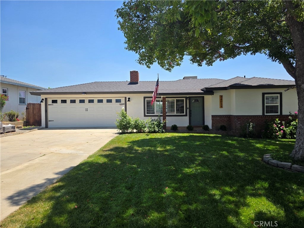 Photo of Listing #IV25127857