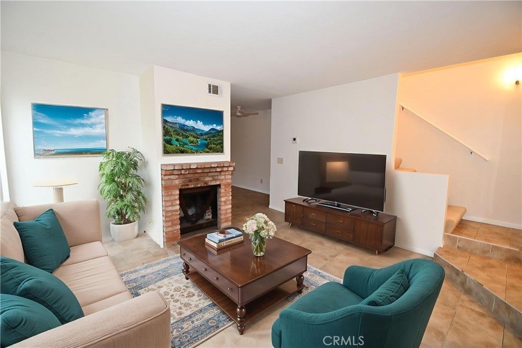 Photo of Listing #SB25128114