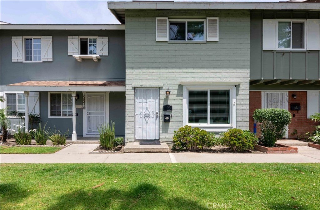 Photo of Listing #OC25122418