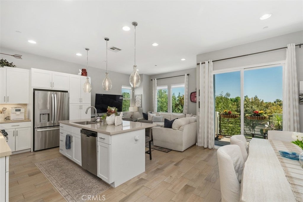 Photo of Listing #PW25128165