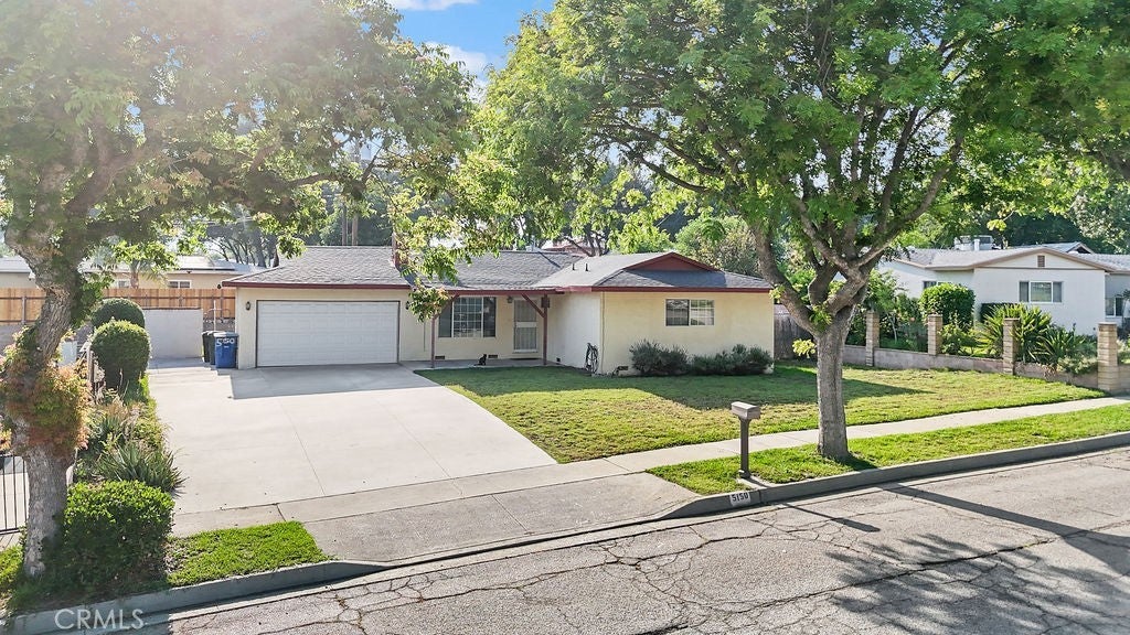 Photo of Listing #IV25128470