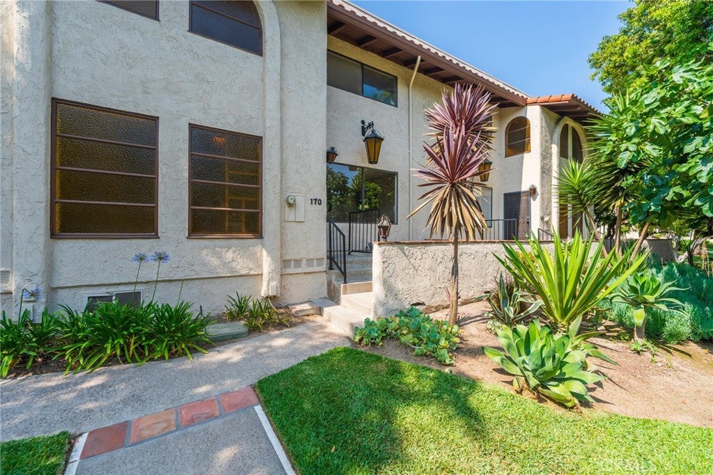 Photo of Listing #OC25128569