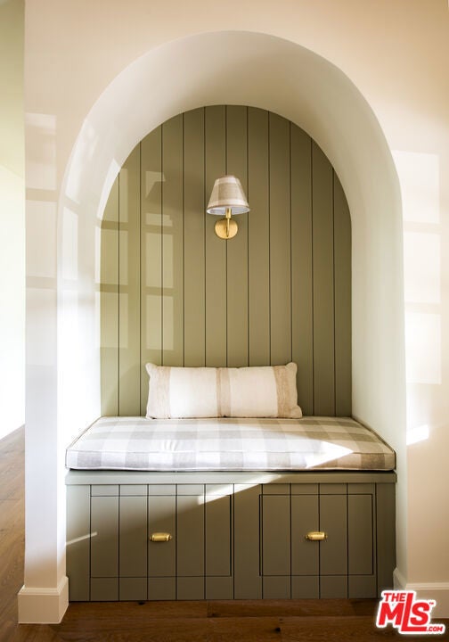 Photo of Listing #25549887