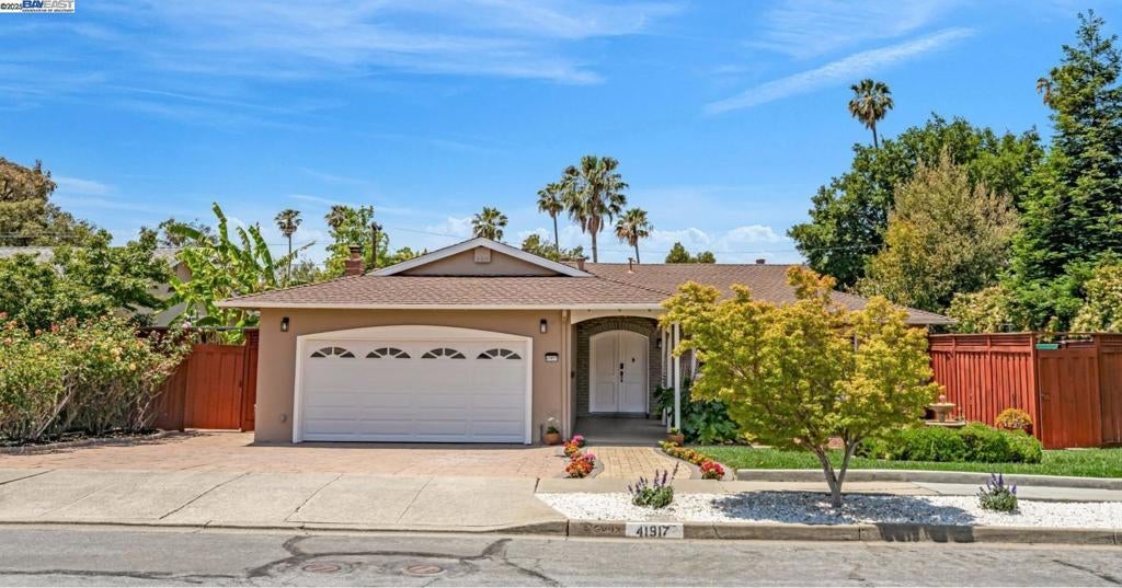 Photo of Listing #41100733