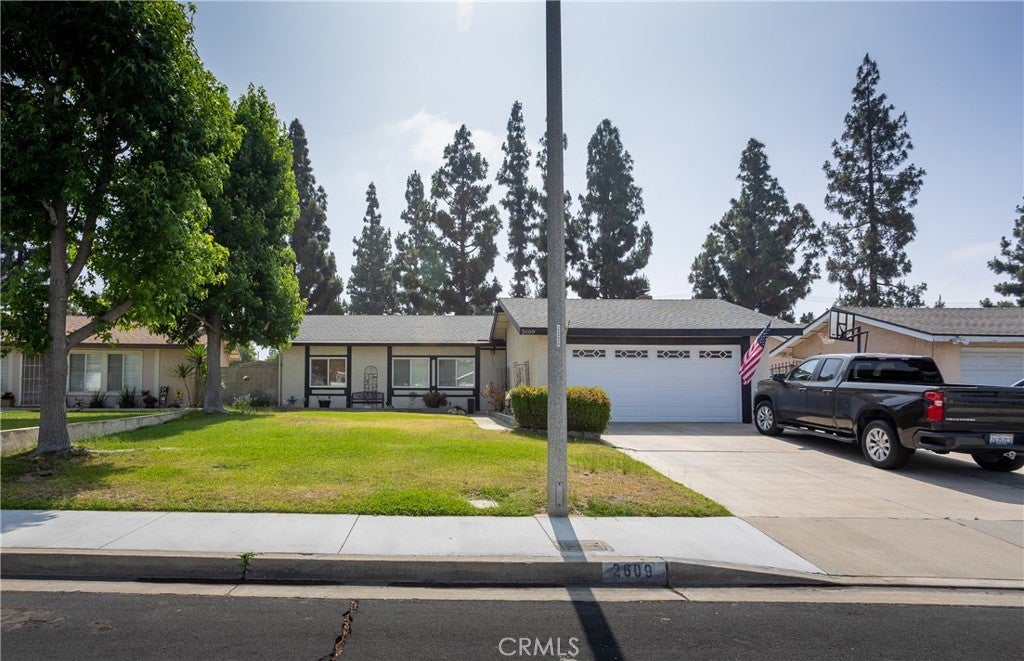 Photo of Listing #IV25126065