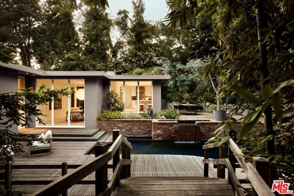 Photo of Listing #25550057