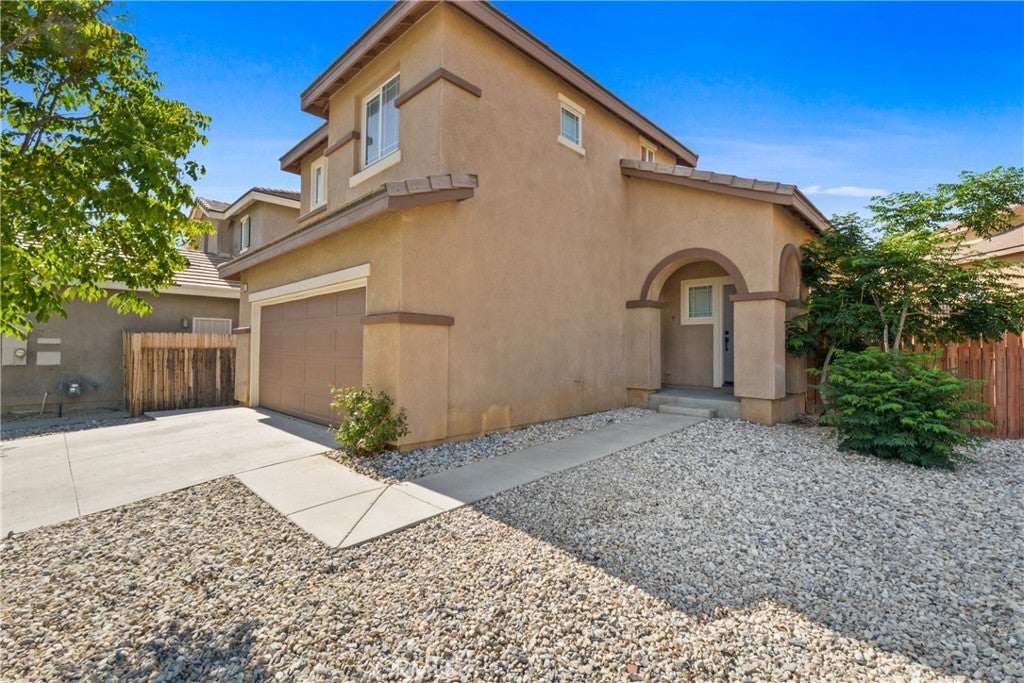 Photo of Listing #IV25128670