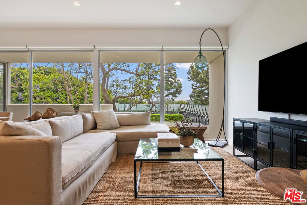 Photo of Listing #25550149