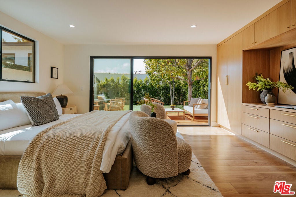 Photo of Listing #25549841