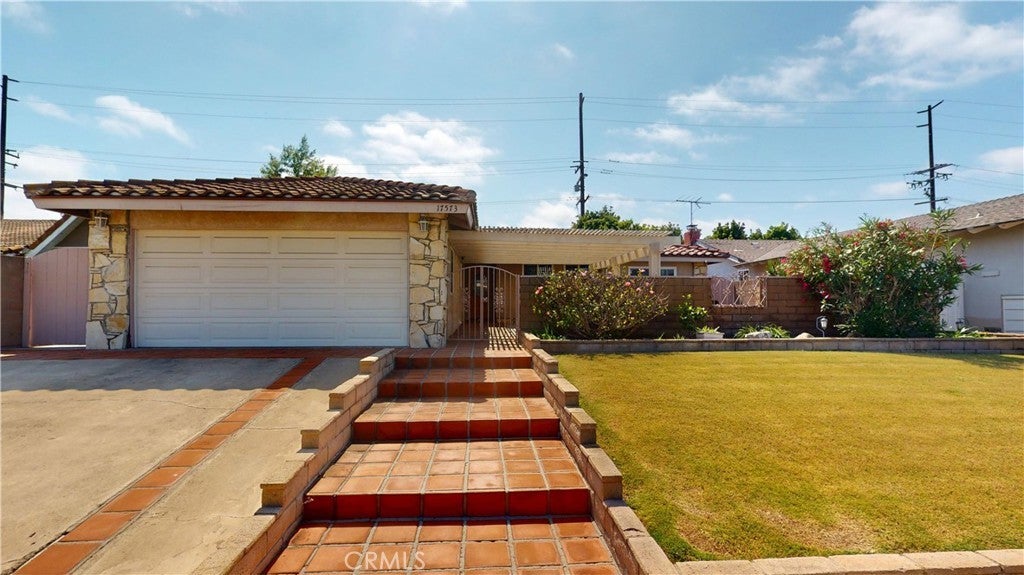 Photo of Listing #OC25129427