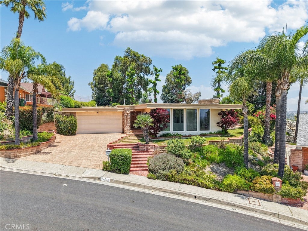 Photo of Listing #CV25094496