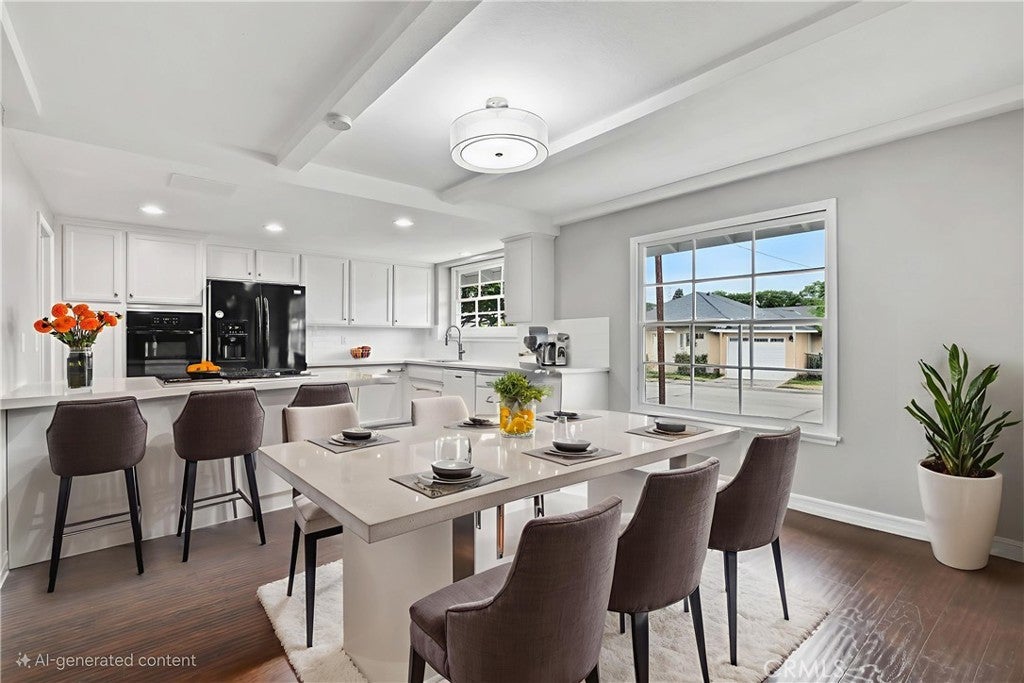 Photo of Listing #OC25129423