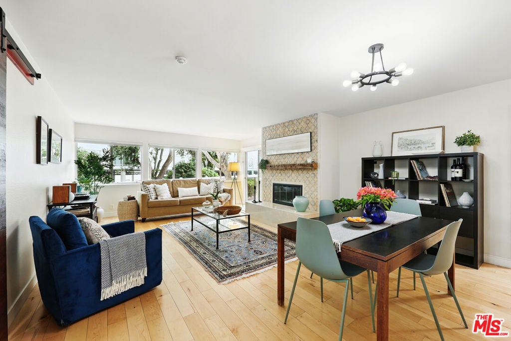 Photo of Listing #25539695