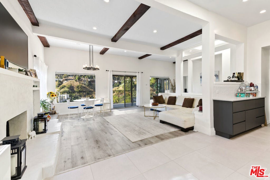 Photo of Listing #25548977