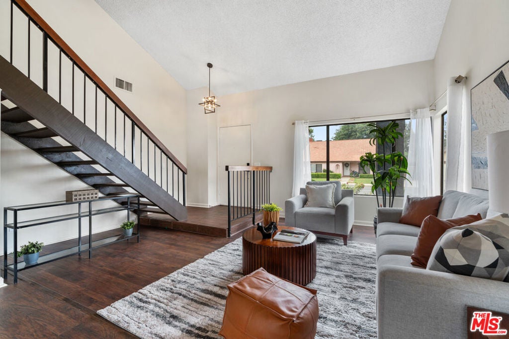 Photo of Listing #25550613