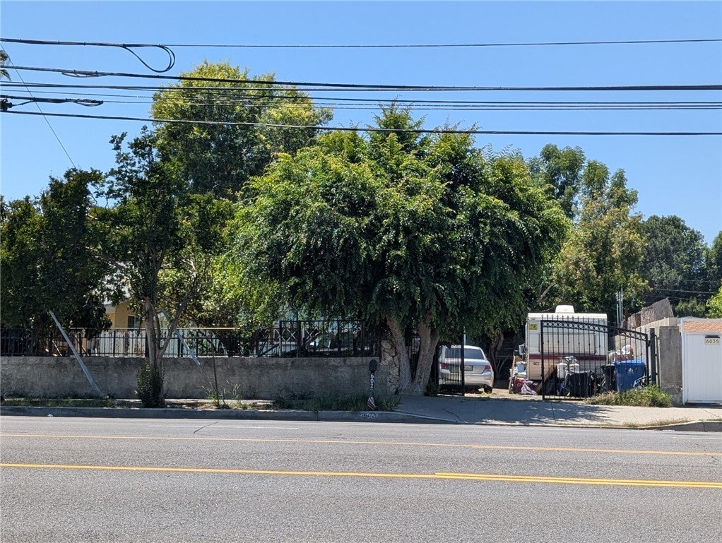 Photo of Listing #SR25128485