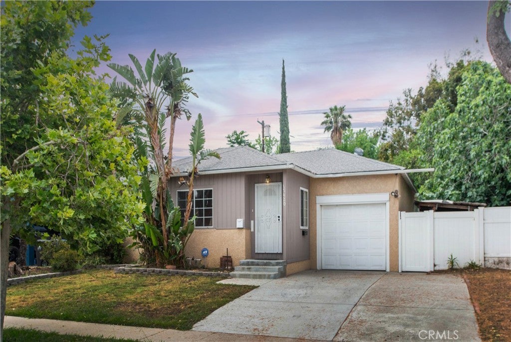 Photo of Listing #SR25129215