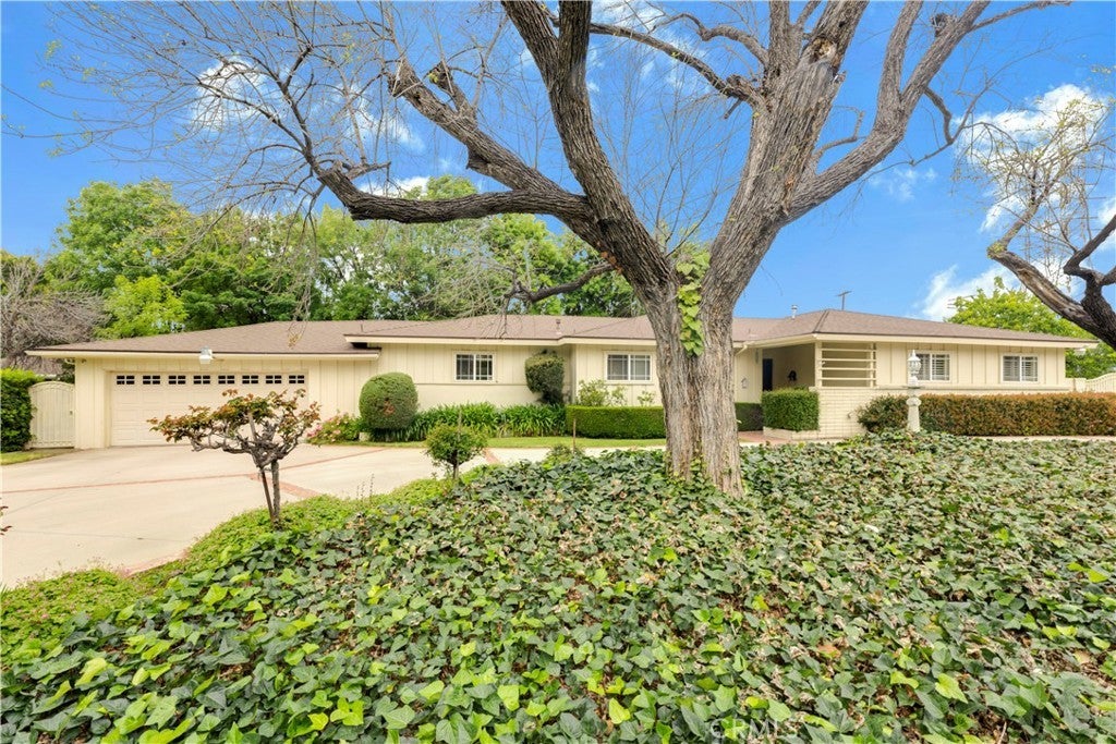 Photo of Listing #SR25129878