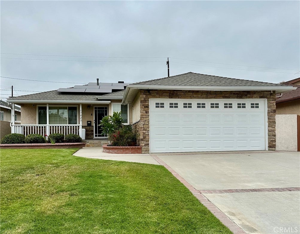 Photo of Listing #SB25130626