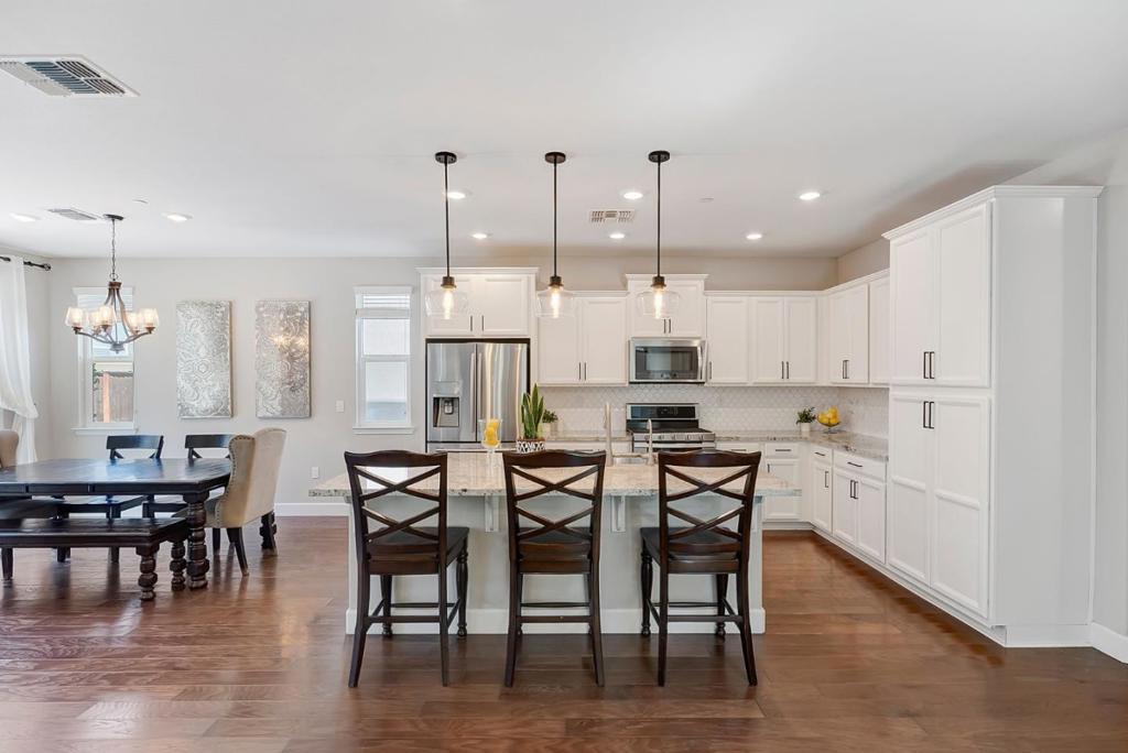 Photo of Listing #ML82009772