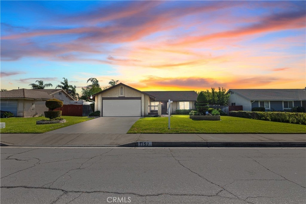 Photo of Listing #IV25128850