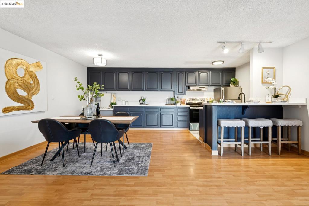 Photo of Listing #41100954