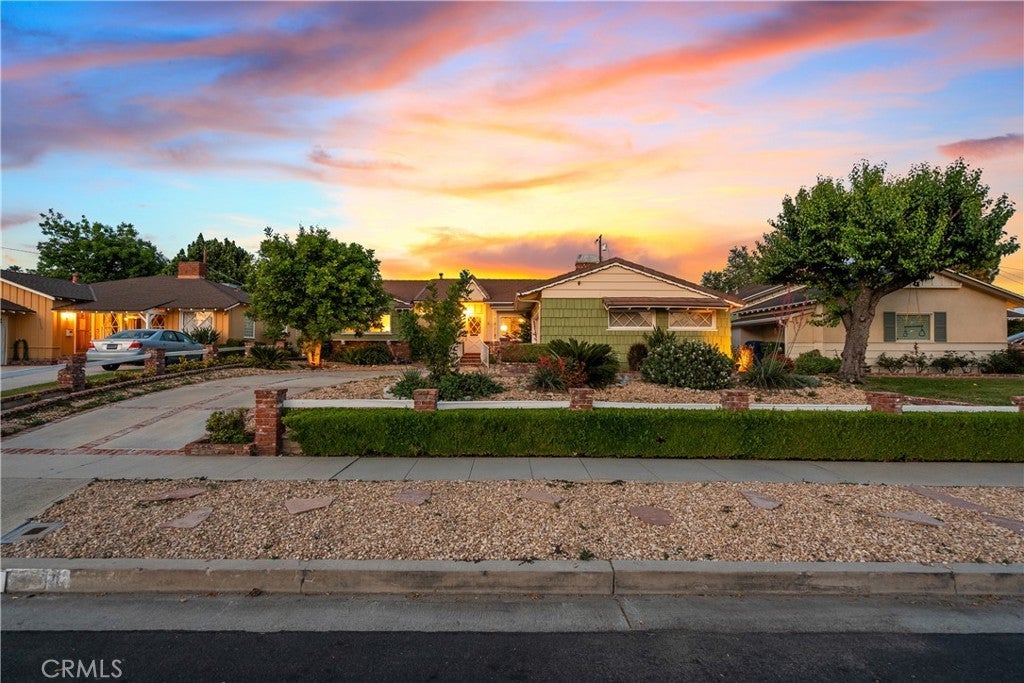 Photo of Listing #SR25126282