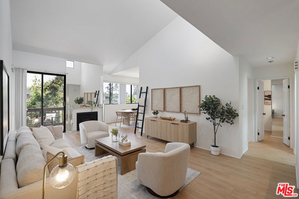 Photo of Listing #25549607