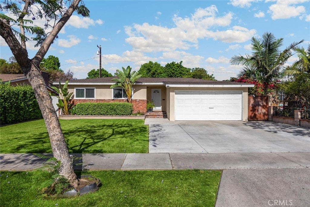 Photo of Listing #PW25130933