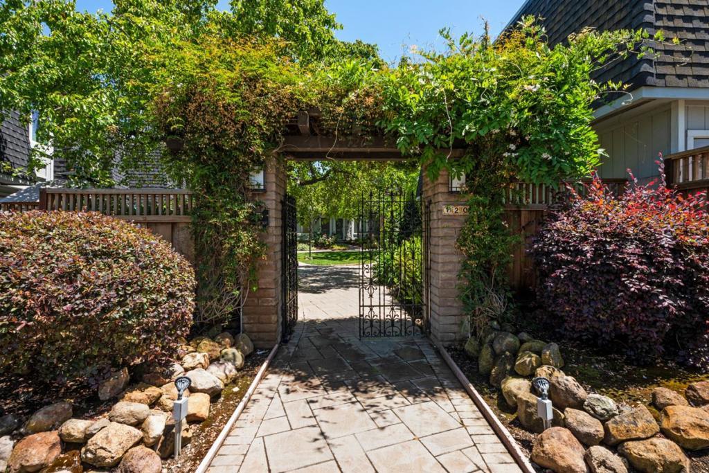 Photo of Listing #ML82010578