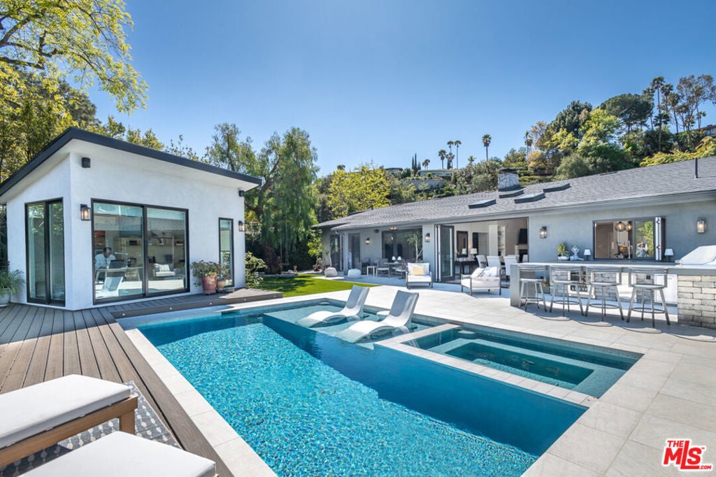 Photo of Listing #25551191