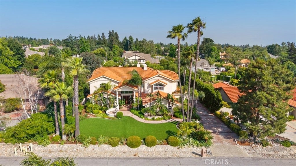 Photo of Listing #CV25113495