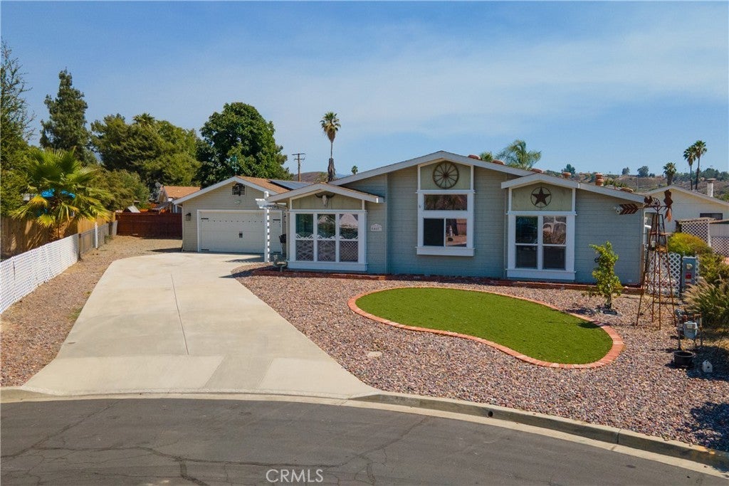 Photo of Listing #SW25128261