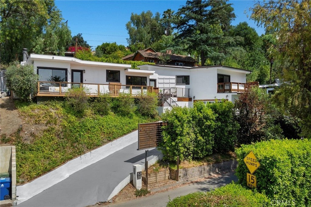 Photo of Listing #SR25130055