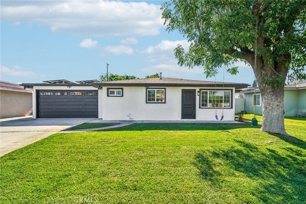 Photo of Listing #IV25131420