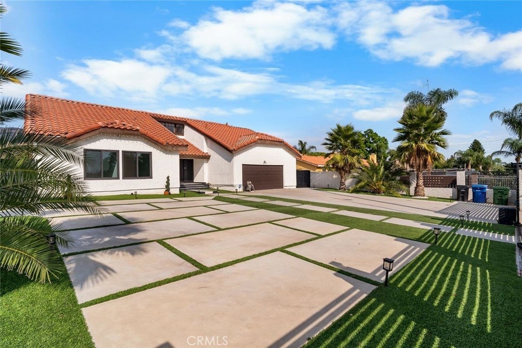 Photo of Listing #DW25131631