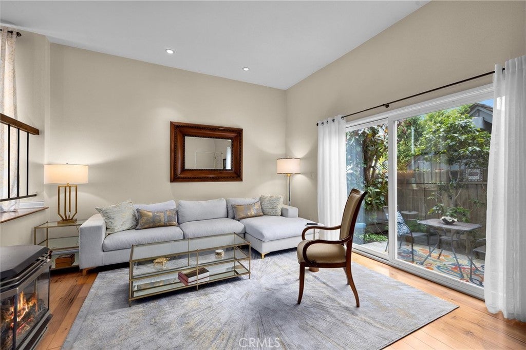 Photo of Listing #SB25131649