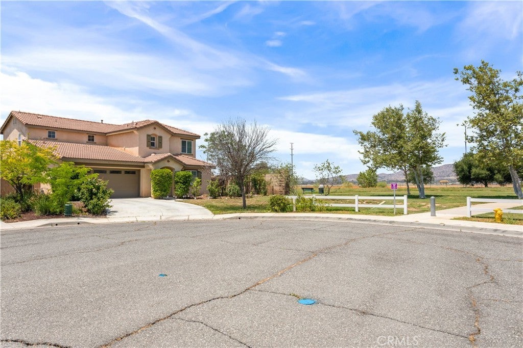 Photo of Listing #SW25131819