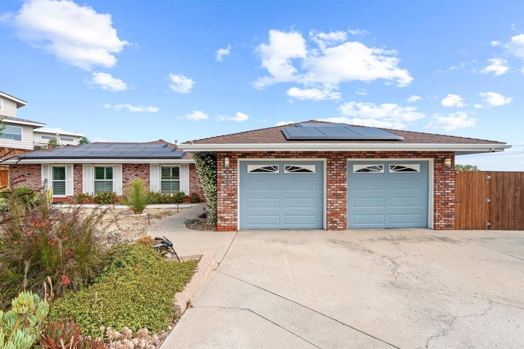 Photo of Listing #PTP2504378