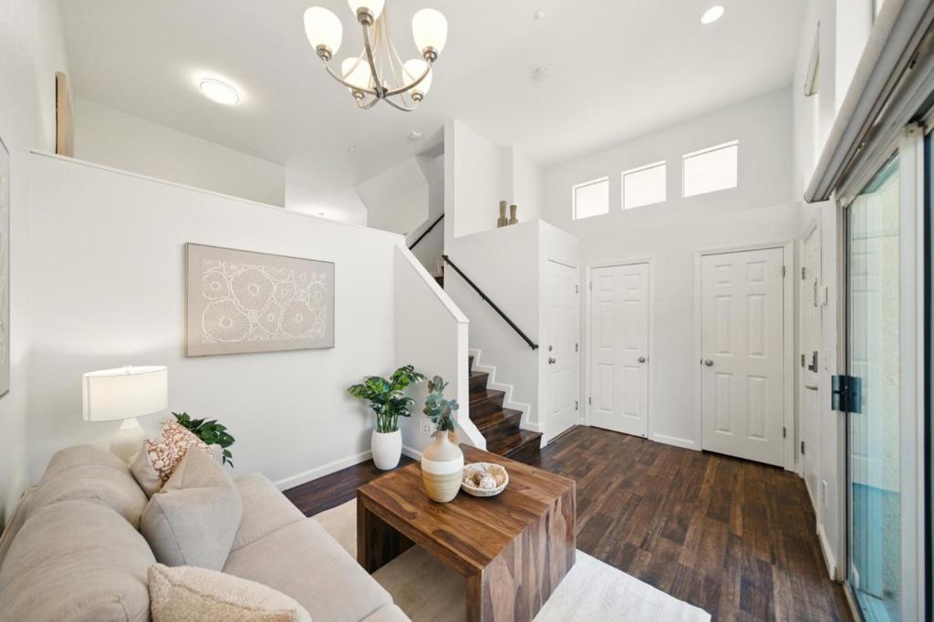 Photo of Listing #ML82010695