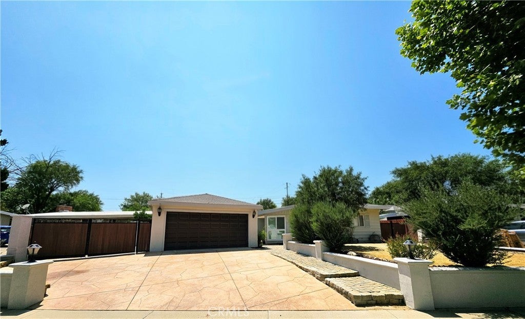 Photo of Listing #SR25118772