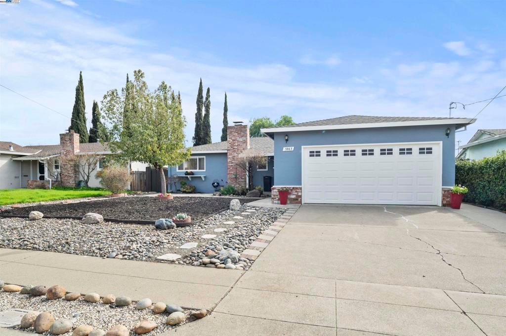 Photo of Listing #41101133