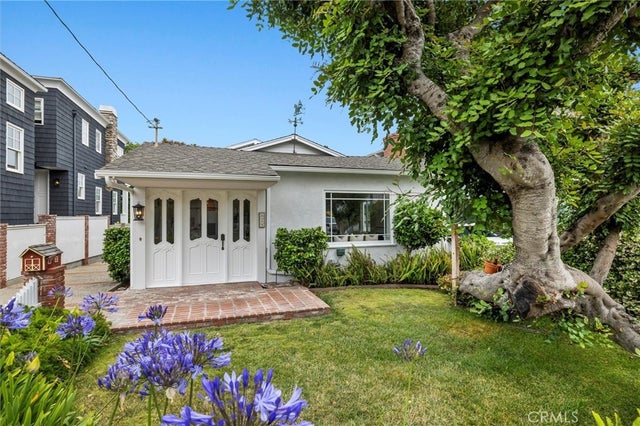 628 29th Street, Manhattan Beach.