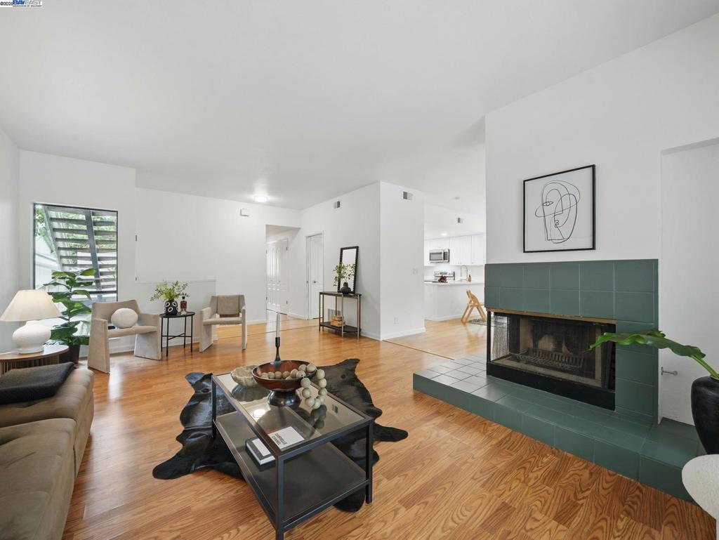 Photo of Listing #41101178