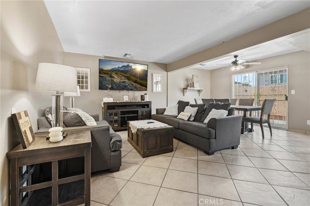 Photo of Listing #CV25129143