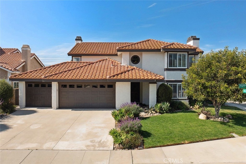 Photo of Listing #SR25131793