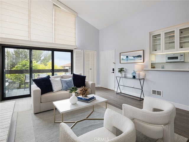 2322 Palos Verdes Drive 201, Palos Verdes Estates.