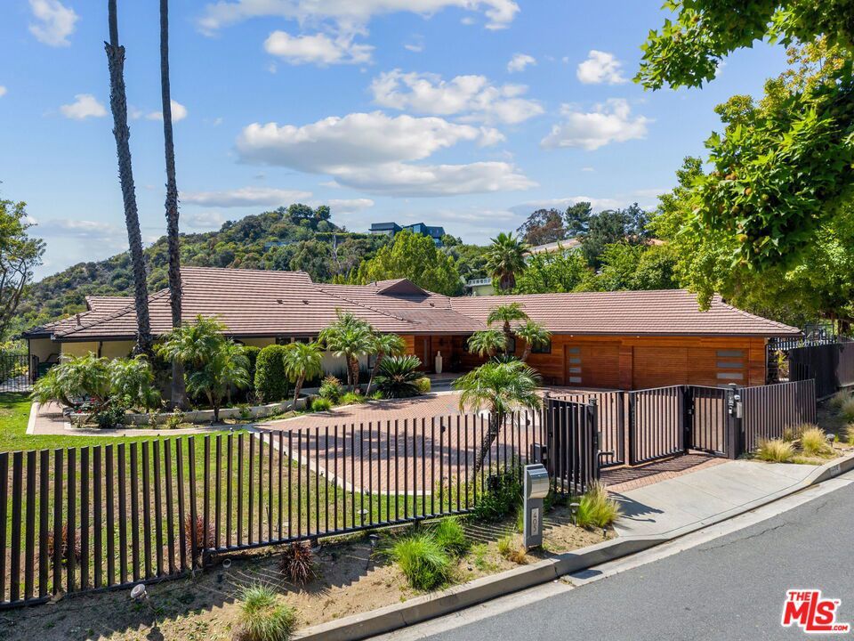 Photo of Listing #25549185