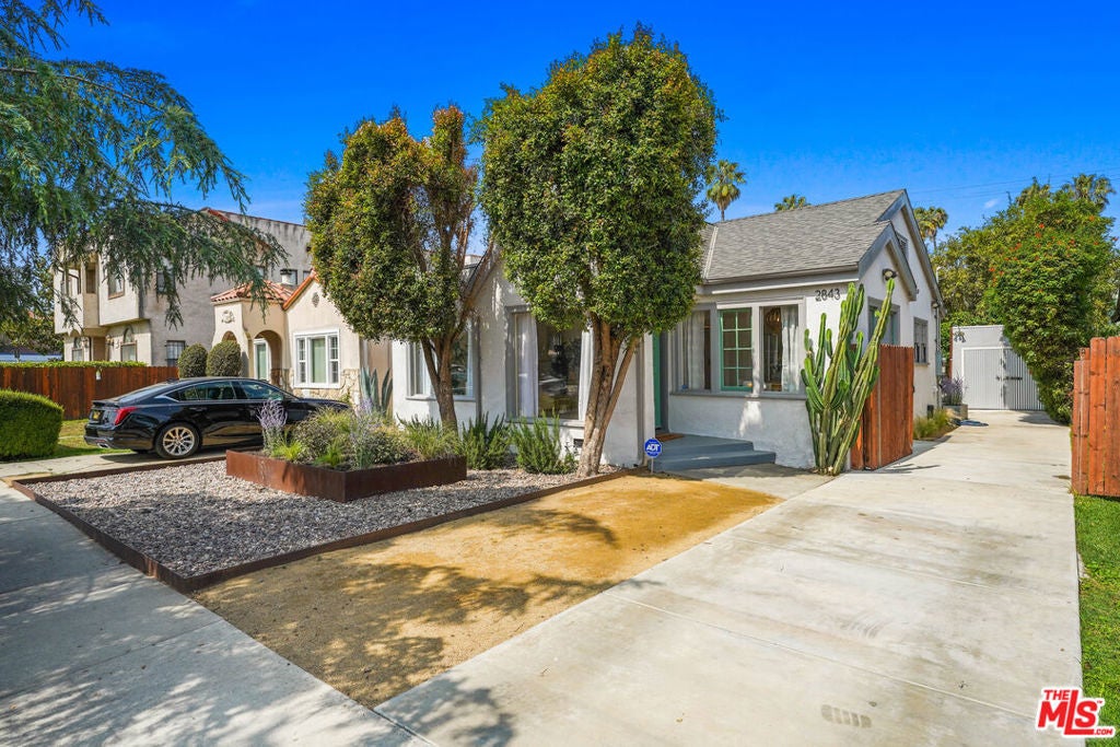 Photo of Listing #25551695