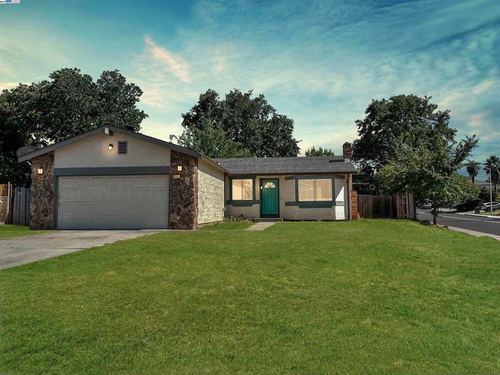 Photo of Listing #41101239